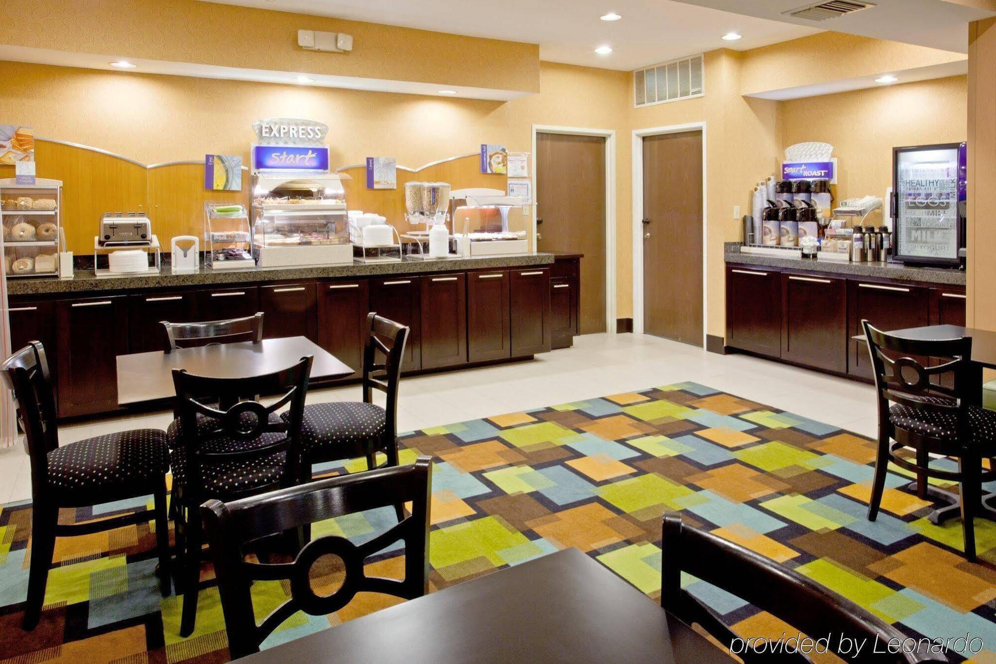 Holiday Inn Express Arlington Interstate 20 Parks Mall By Ihg Dış mekan fotoğraf